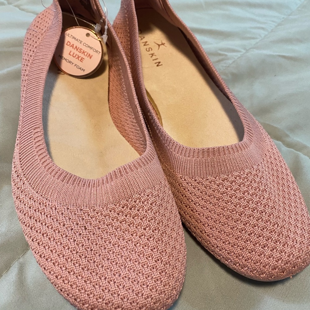 Danskin Women's Blush Knit Flats size 6